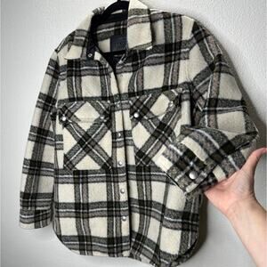 Blank NYC Cream Brown Green Plaid Snap Button Collared Shacket S